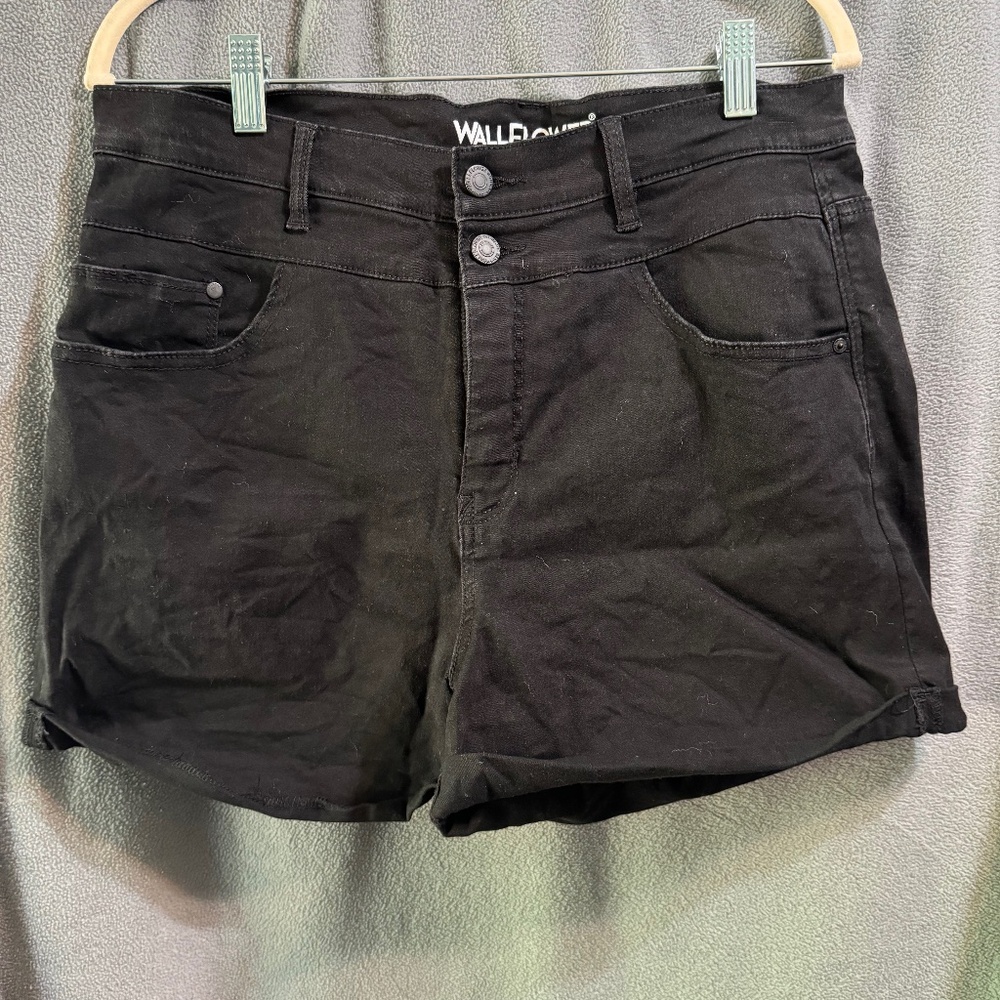 High waist shorts